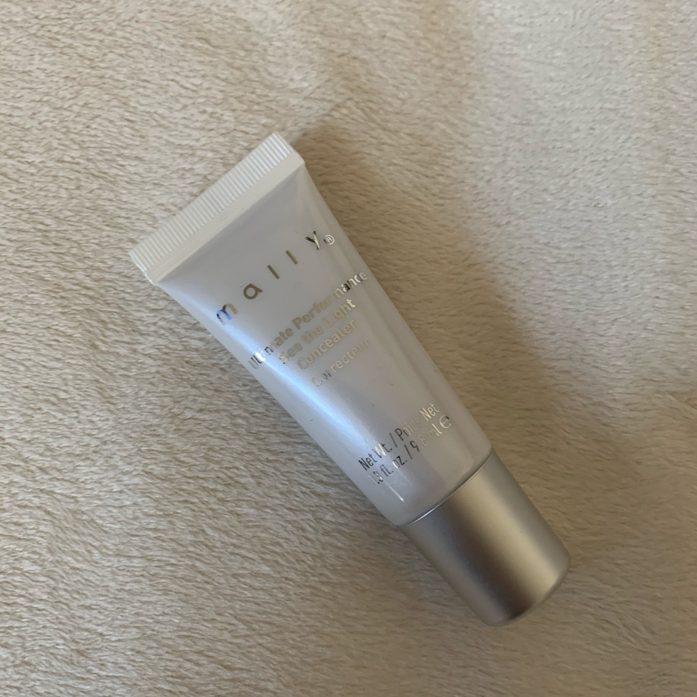 See the light concealer